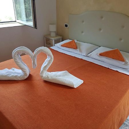 Hotel Casolare Al Porto Tropea Exterior foto